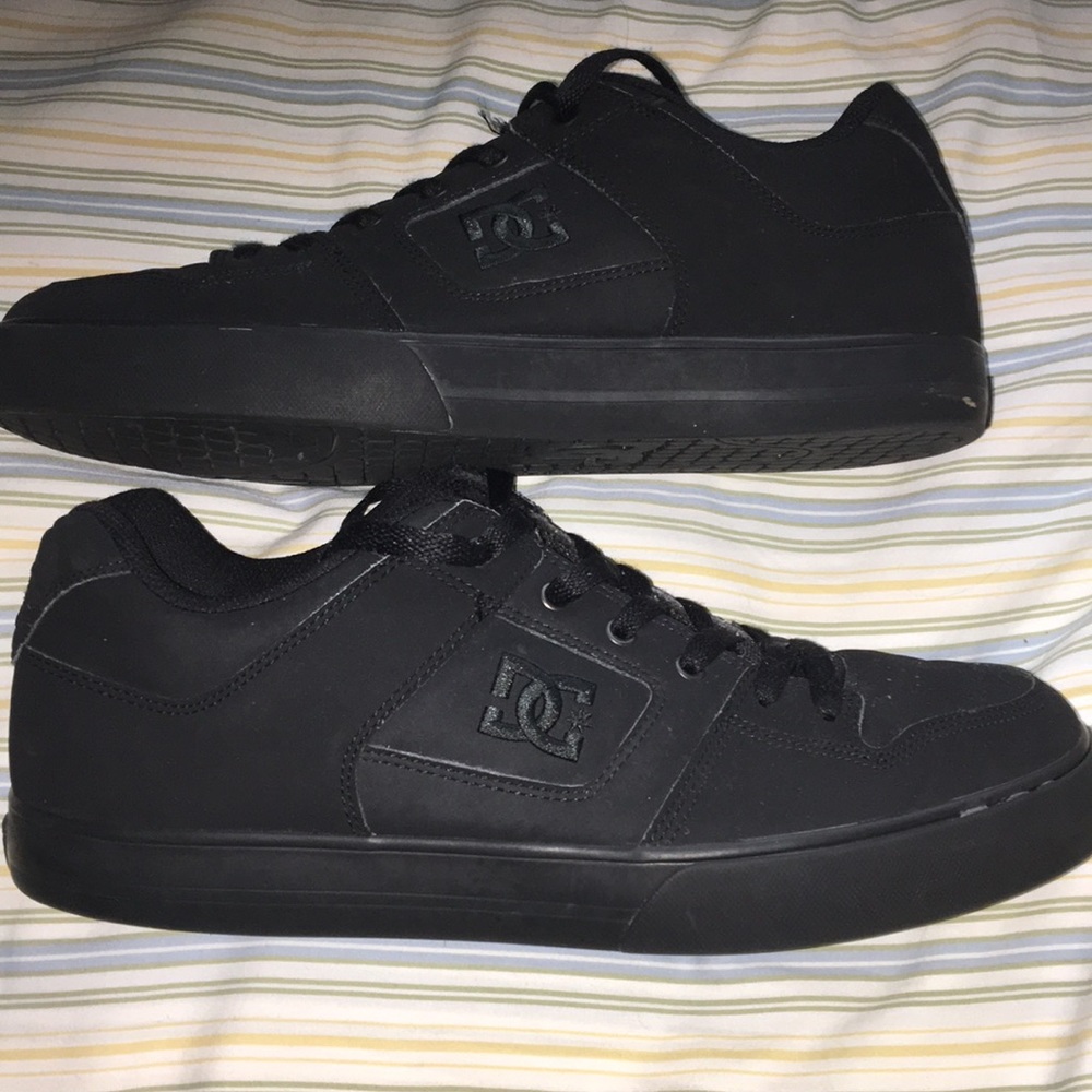 DC shoes all black size 12
